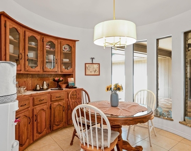 621 Harvest Glen Drive - Photo Thumbnail 7