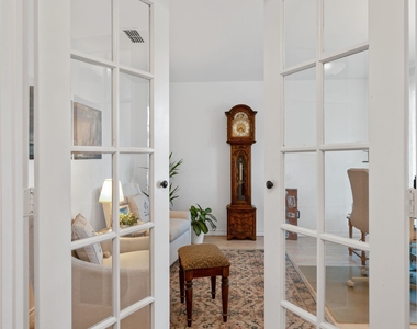 621 Harvest Glen Drive - Photo Thumbnail 1