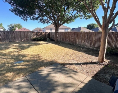 9220 Lenox Drive - Photo Thumbnail 20