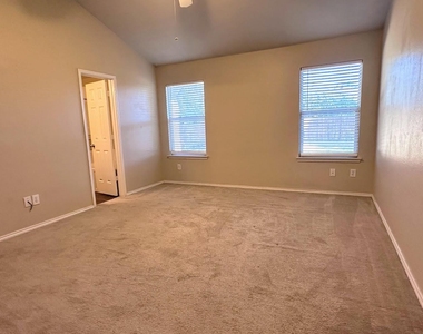 9220 Lenox Drive - Photo Thumbnail 10