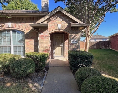 9220 Lenox Drive - Photo Thumbnail 2