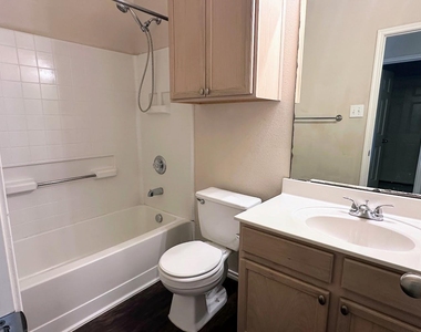9220 Lenox Drive - Photo Thumbnail 17