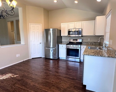 9220 Lenox Drive - Photo Thumbnail 6