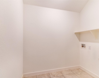 1123 Bantham - Photo Thumbnail 14