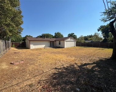 4900 French Wood Drive - Photo Thumbnail 15
