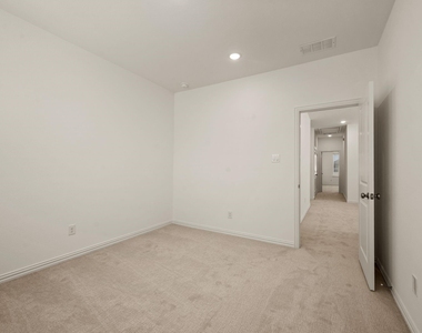 8936 Magnet Drive - Photo Thumbnail 32
