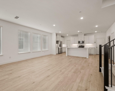 8936 Magnet Drive - Photo Thumbnail 9