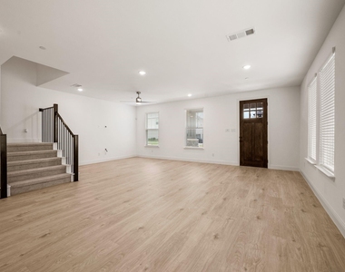 8936 Magnet Drive - Photo Thumbnail 5