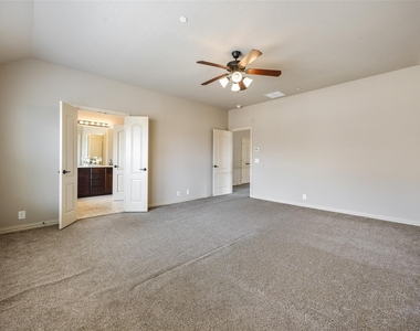 878 Caballero Drive - Photo Thumbnail 10