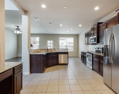 878 Caballero Drive - Photo Thumbnail 5