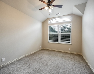 878 Caballero Drive - Photo Thumbnail 15