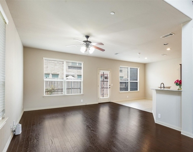 878 Caballero Drive - Photo Thumbnail 2