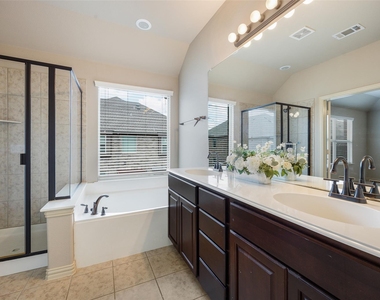 878 Caballero Drive - Photo Thumbnail 11