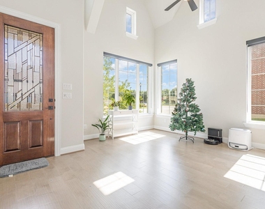 4954 Daybreak Drive - Photo Thumbnail 3