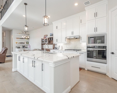 4954 Daybreak Drive - Photo Thumbnail 10