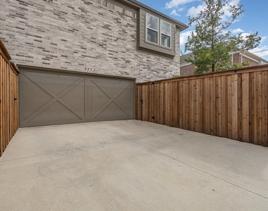 4954 Daybreak Drive - Photo Thumbnail 34