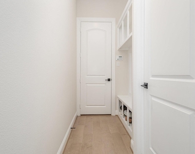 4954 Daybreak Drive - Photo Thumbnail 25