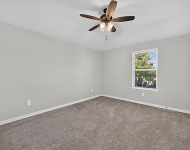412 Brinkley Drive - Photo Thumbnail 18