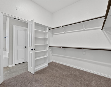 412 Brinkley Drive - Photo Thumbnail 13