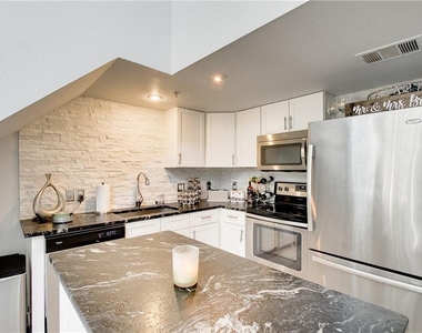 5111 Manett Street - Photo Thumbnail 9