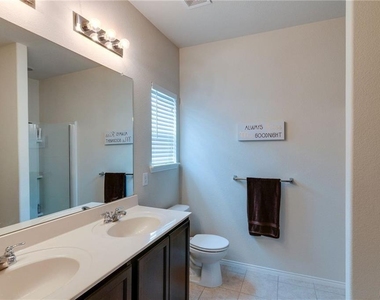 7716 Shorthorn Way - Photo Thumbnail 2
