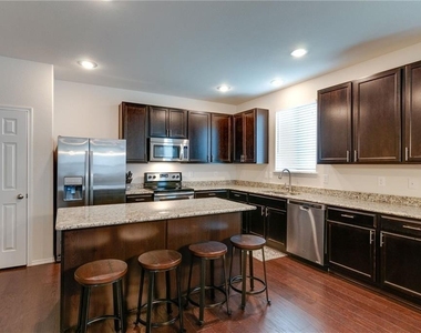 7716 Shorthorn Way - Photo Thumbnail 1