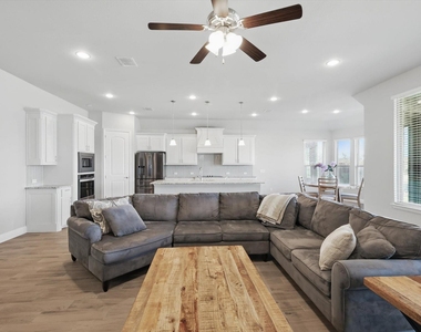 4303 Juniper Lane - Photo Thumbnail 6
