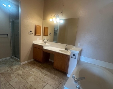 6705 Cambrian Way - Photo Thumbnail 12