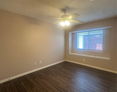6705 Cambrian Way - Photo Thumbnail 8