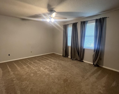 2036 Lisa Circle - Photo Thumbnail 5