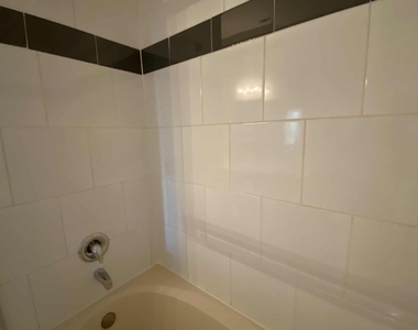 3601 Valley Vista Drive - Photo Thumbnail 4