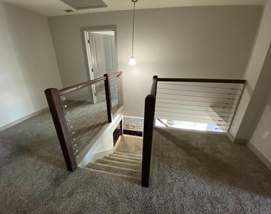 3601 Valley Vista Drive - Photo Thumbnail 12