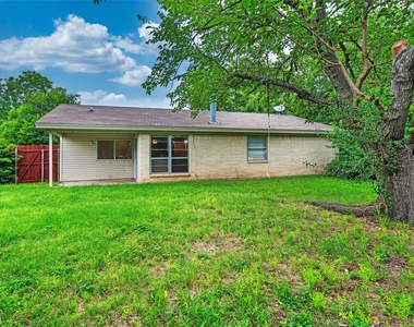 236 E Cunningham Avenue - Photo Thumbnail 14