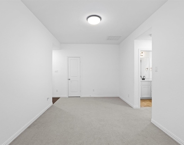 14220 Greenside Drive - Photo Thumbnail 29