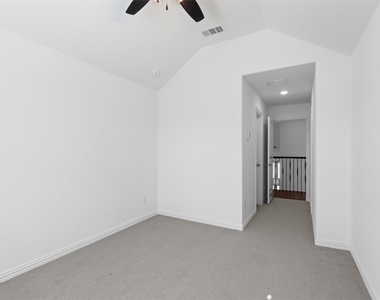 14220 Greenside Drive - Photo Thumbnail 28