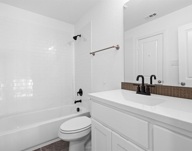 14220 Greenside Drive - Photo Thumbnail 23
