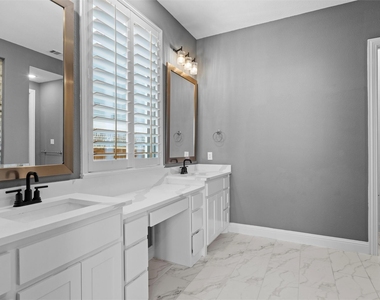 14220 Greenside Drive - Photo Thumbnail 18