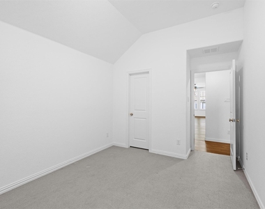 14220 Greenside Drive - Photo Thumbnail 25