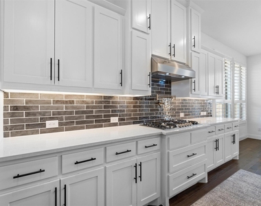14220 Greenside Drive - Photo Thumbnail 14