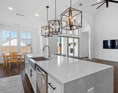 14220 Greenside Drive - Photo Thumbnail 13