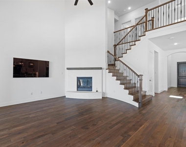 14220 Greenside Drive - Photo Thumbnail 16
