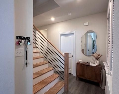 1609 Blakely Place - Photo Thumbnail 14