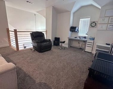 1609 Blakely Place - Photo Thumbnail 20