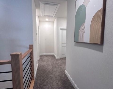 1609 Blakely Place - Photo Thumbnail 17