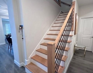 1609 Blakely Place - Photo Thumbnail 15