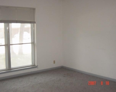61 Somerset Terrace - Photo Thumbnail 3