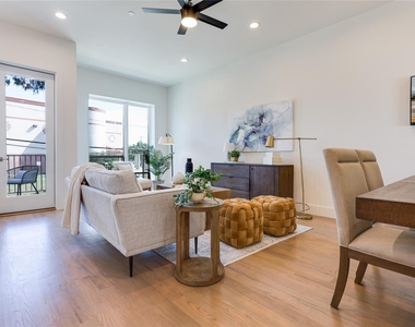 1902 N Carroll Avenue - Photo Thumbnail 12
