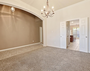 2633 Deer Hollow Drive - Photo Thumbnail 3