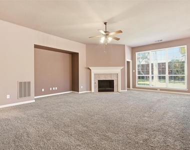 2633 Deer Hollow Drive - Photo Thumbnail 9