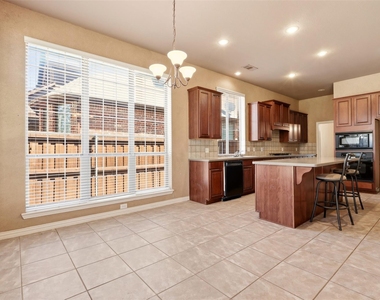 2633 Deer Hollow Drive - Photo Thumbnail 7